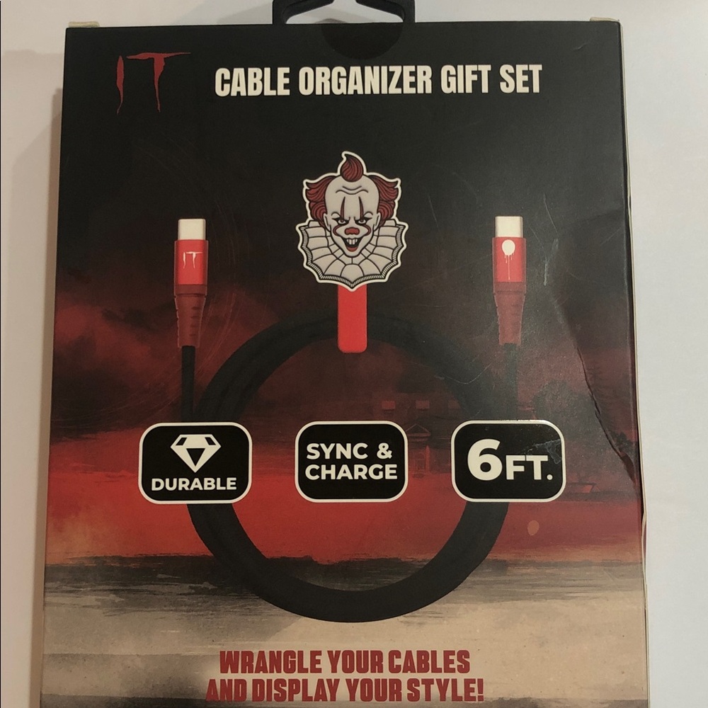 IT clown scary halloween movie 6’ charging cable and cable organizer‎ gift set